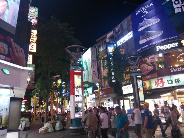 西門町の夜の風景